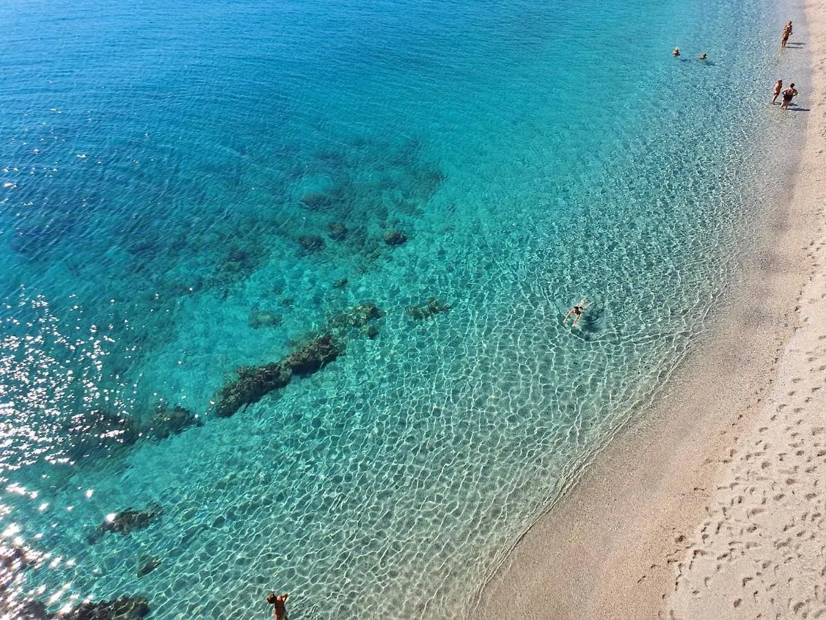 베르게지 Una Finestra Sul Mare Monolocale 아파트